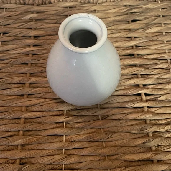 Vase - Picture 2 of 2